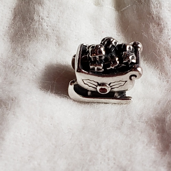 Santa's Sleigh Garnet Charm!! - Picture 4 of 5